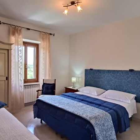Il Fiordaliso Apartment Preci Екстериор снимка